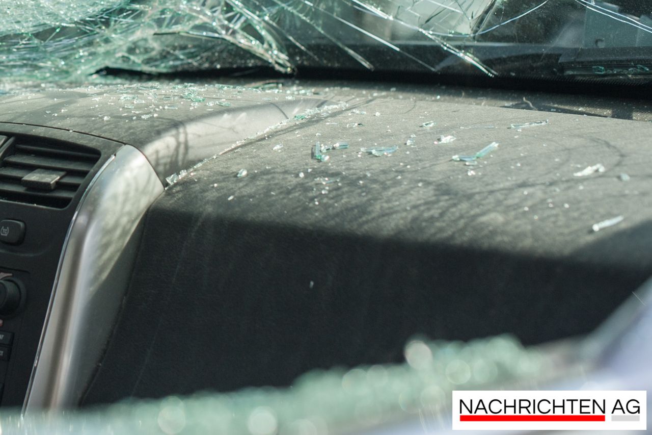 Schrecklicher Verkehrsunfall auf der Pontina: Zwei Verletzte in Spinaceto!